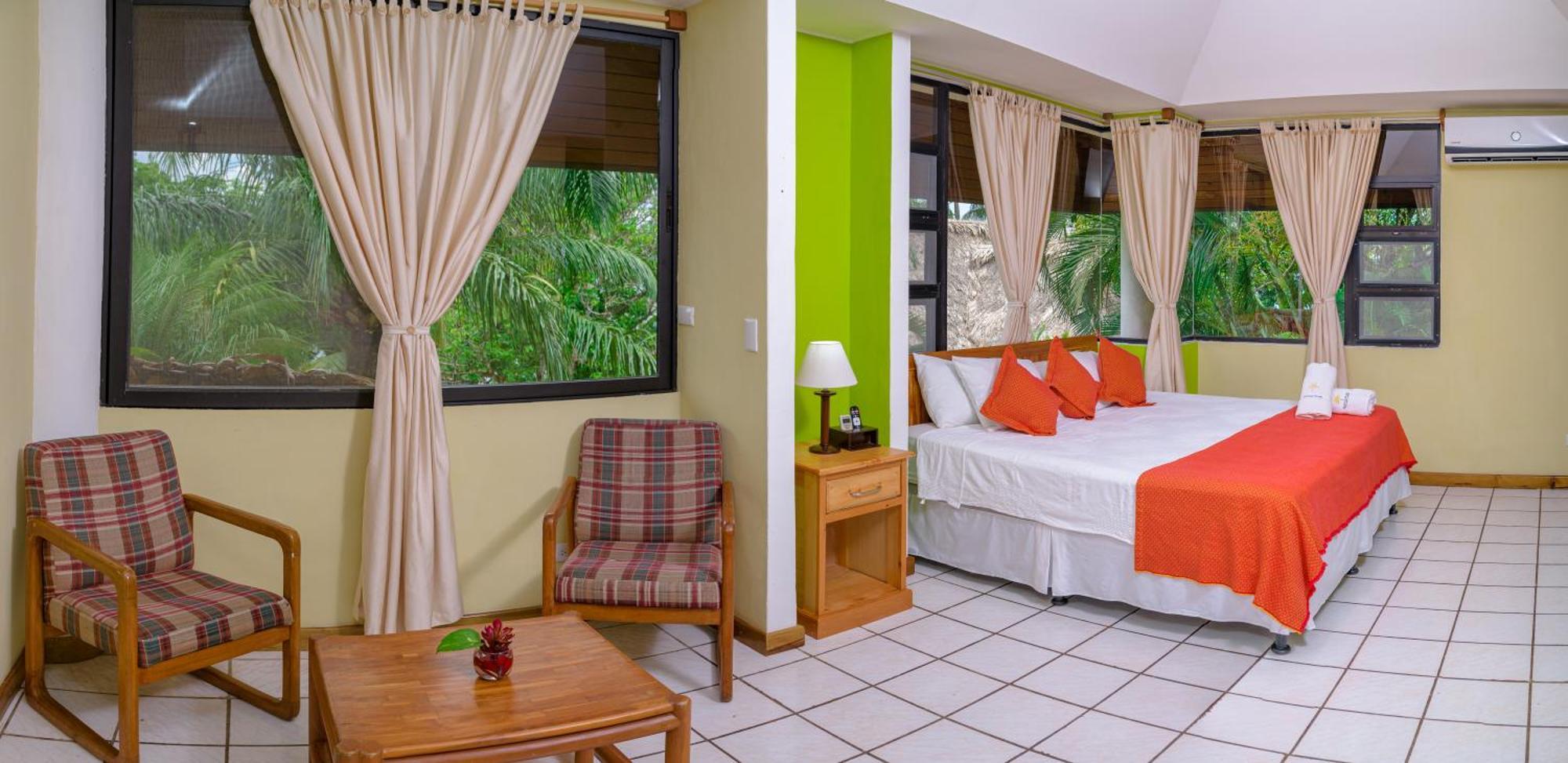 Banana Palms Hotel Rio Dulce Bagian luar foto