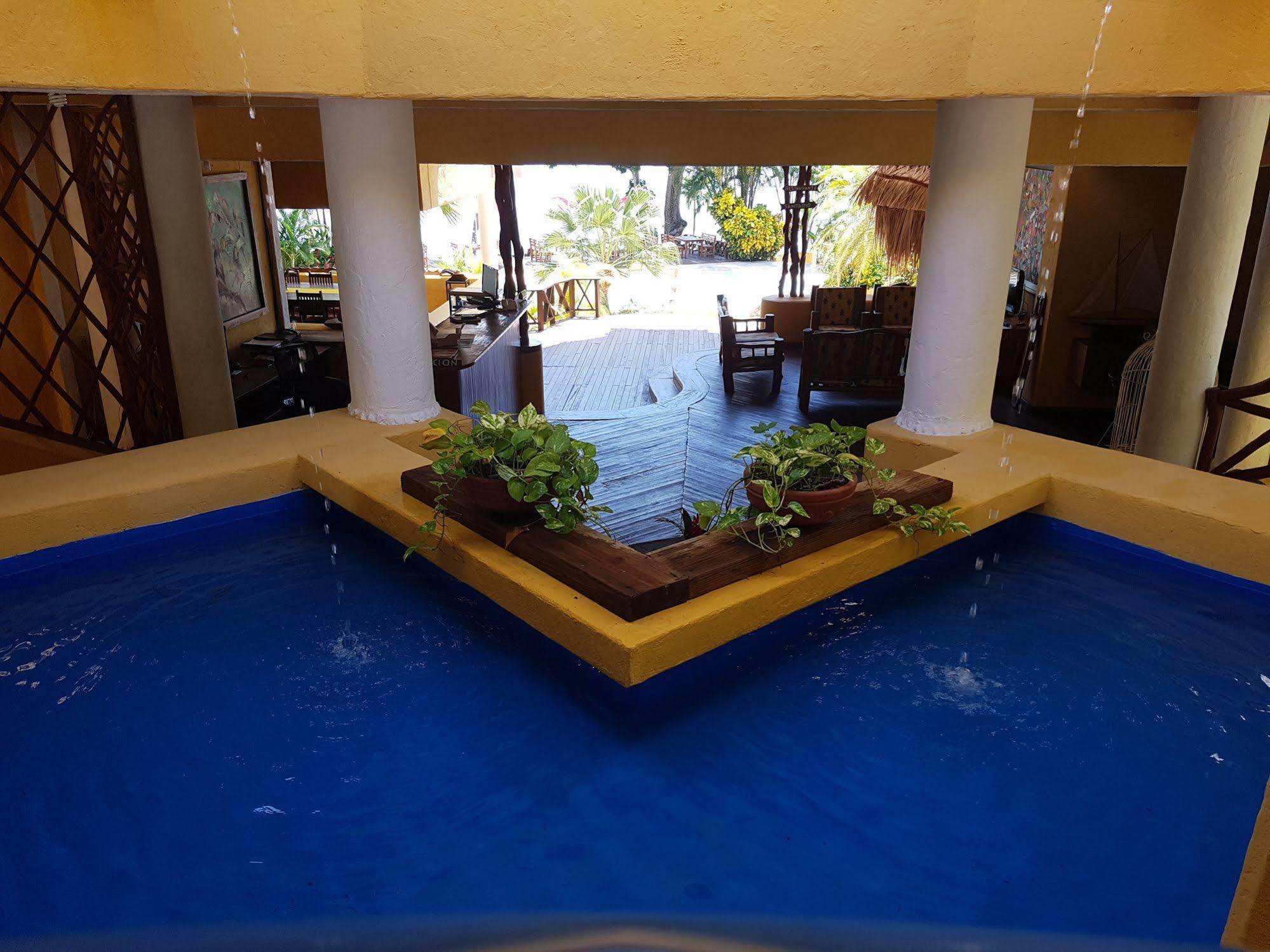 Banana Palms Hotel Rio Dulce Bagian luar foto